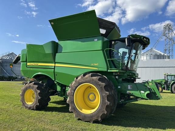 Image of John Deere S790 Primary image