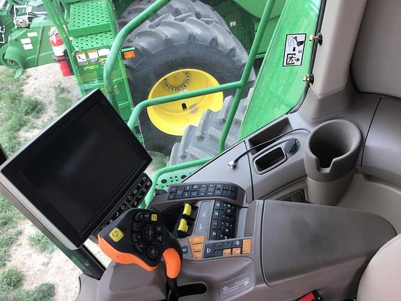 Image of John Deere S790 equipment image 4