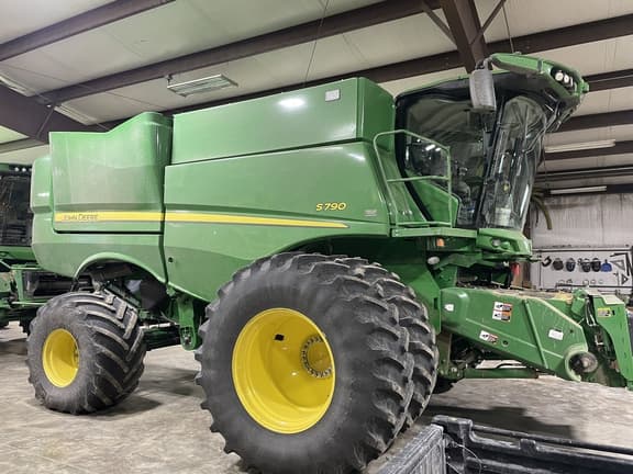 Image of John Deere S790 equipment image 1