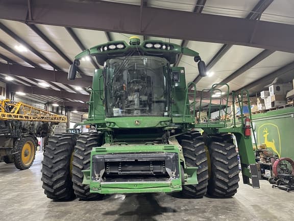 Image of John Deere S790 equipment image 2