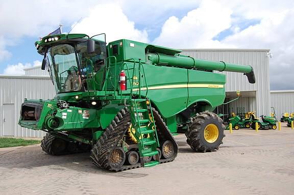 Image of John Deere S790 Primary image