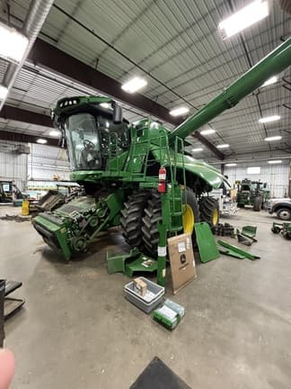 Image of John Deere S790 Primary image