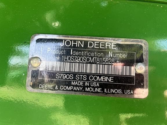 Image of John Deere S790 equipment image 1