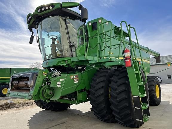 Image of John Deere S790 equipment image 2