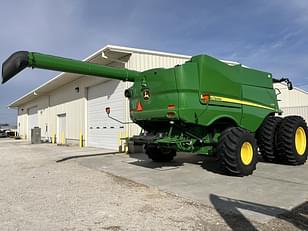 Main image John Deere S790 8