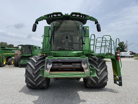 Image of John Deere S790 equipment image 2