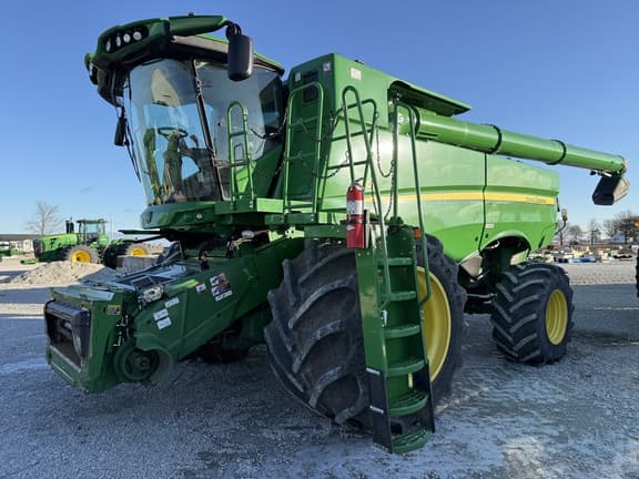 Image of John Deere S790 Primary image