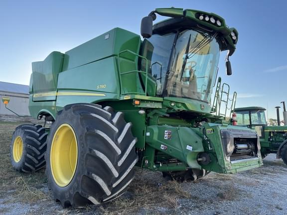 Image of John Deere S790 equipment image 4