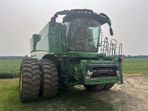 Image of John Deere S790 equipment image 1