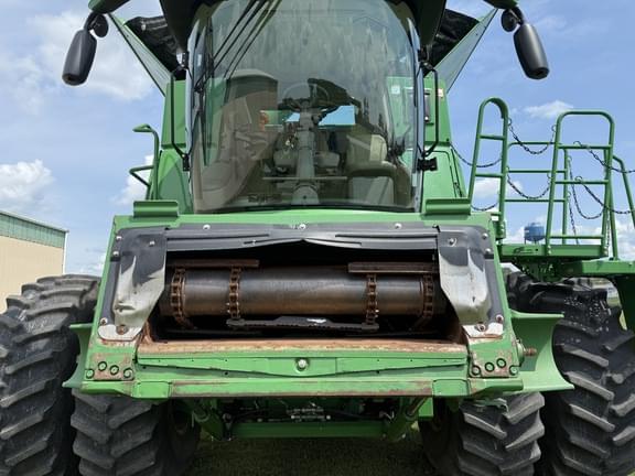 Image of John Deere S790 equipment image 2