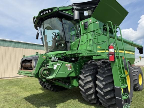 Image of John Deere S790 equipment image 1