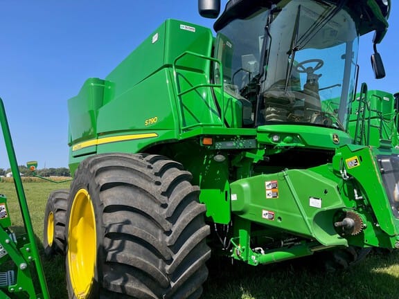 2021 John Deere S790 Equipment Image0