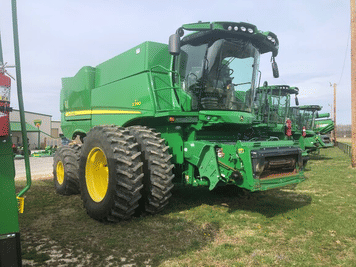 Main image John Deere S790