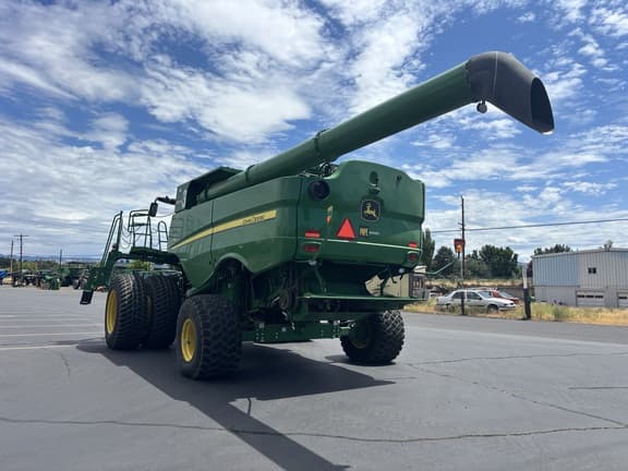 Image of John Deere S790 equipment image 1
