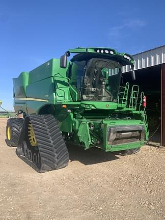 Image of John Deere S790 equipment image 1