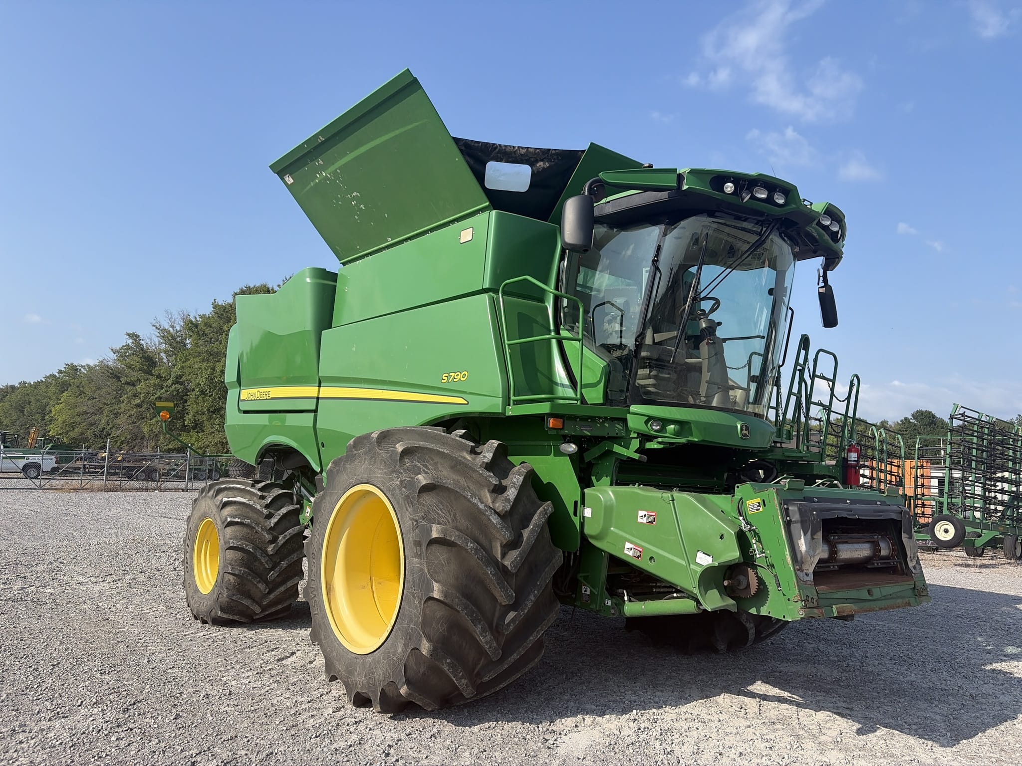 2021 John Deere S790 Equipment Image0