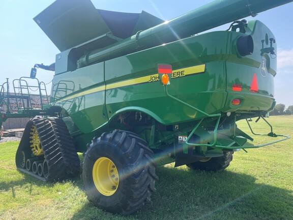 Image of John Deere S790 equipment image 3