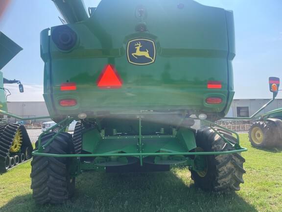 Image of John Deere S790 equipment image 4