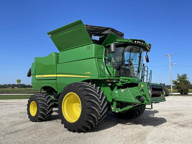 Image of John Deere S790 equipment image 3