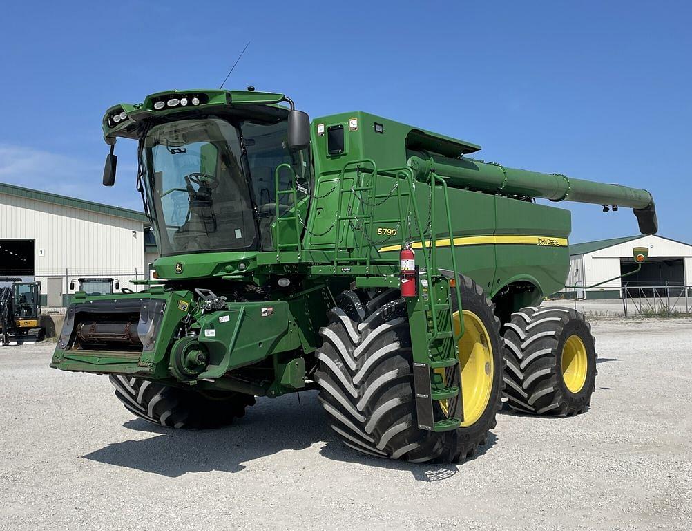 Image of John Deere S790 Primary image