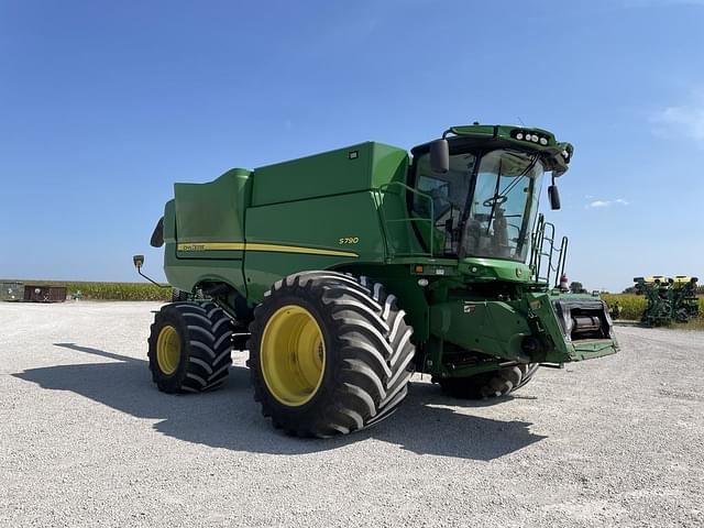 Image of John Deere S790 equipment image 3