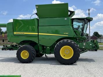 Main image John Deere S790