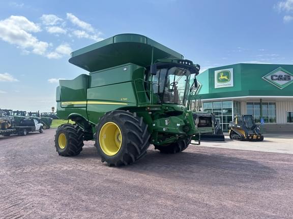 Image of John Deere S790 equipment image 1