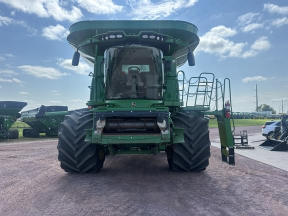 Image of John Deere S790 equipment image 2