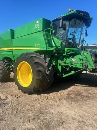 Image of John Deere S790 equipment image 4