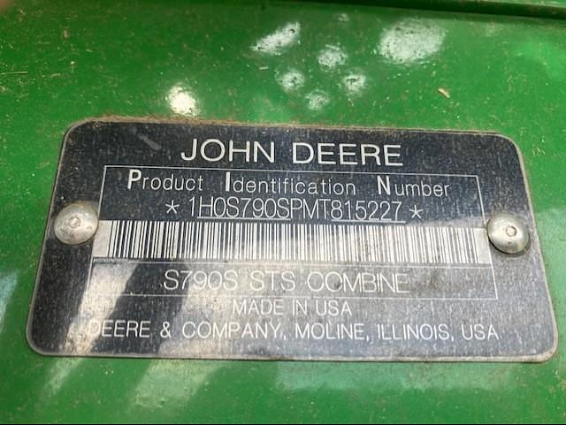 Image of John Deere S790 equipment image 1