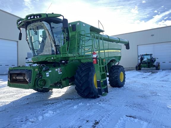 Image of John Deere S790 equipment image 1