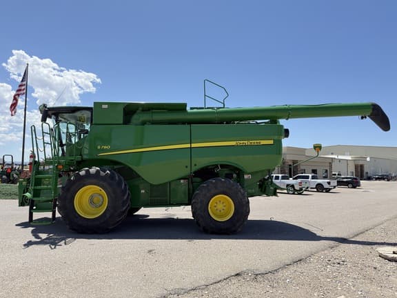 Image of John Deere S790 equipment image 2