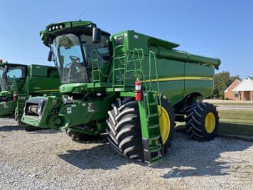 Main image John Deere S790