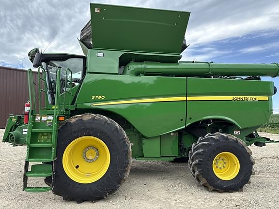 Image of John Deere S790 equipment image 3