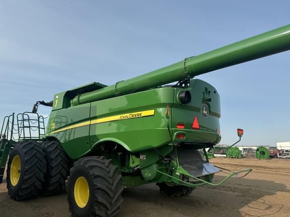 Image of John Deere S790 equipment image 2