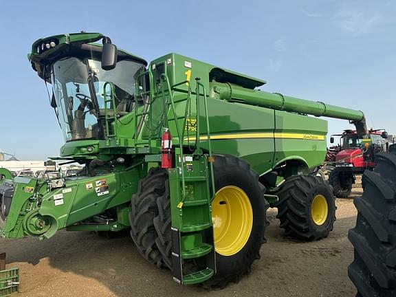 Image of John Deere S790 equipment image 3