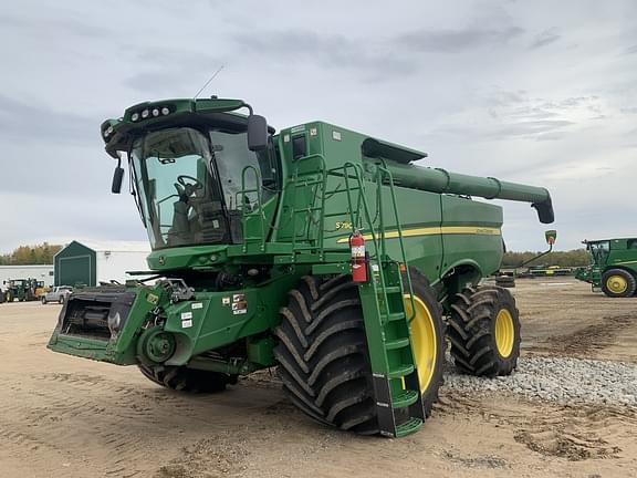 Image of John Deere S790 equipment image 2