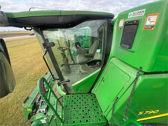 Image of John Deere S790 equipment image 3