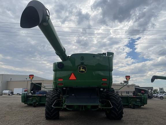 Image of John Deere S790 equipment image 1