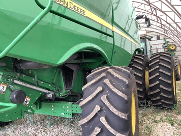 Main image John Deere S790
