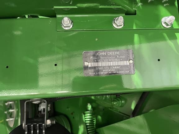 Image of John Deere S790 equipment image 4