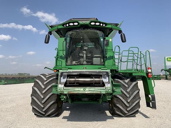 Image of John Deere S790 equipment image 2