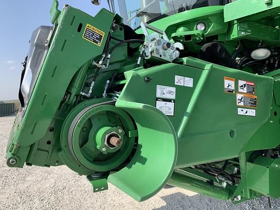 Image of John Deere S790 equipment image 4