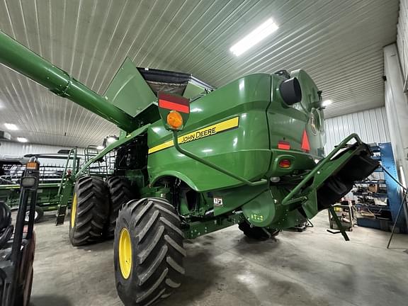 Image of John Deere S790 equipment image 4