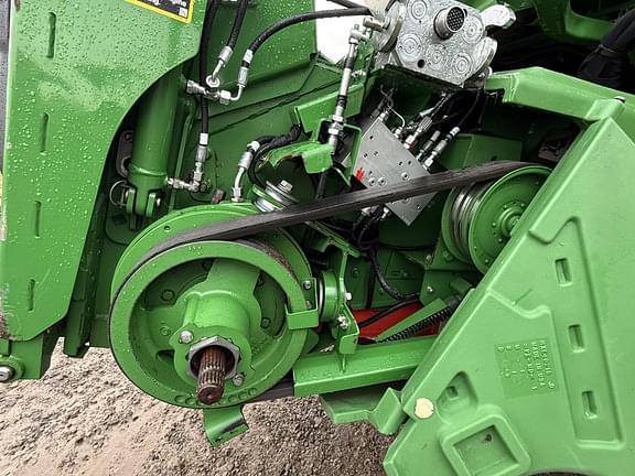 Image of John Deere S790 equipment image 2