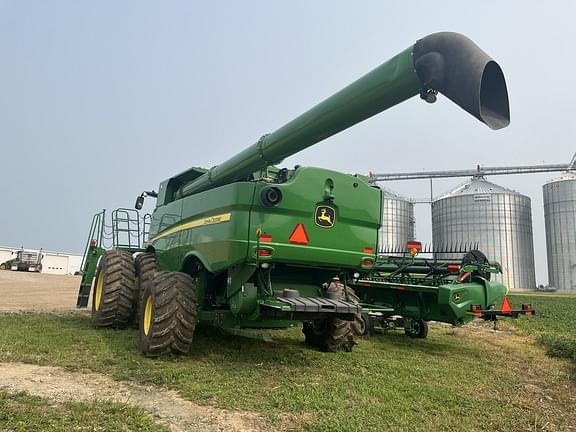 Image of John Deere S790 equipment image 2