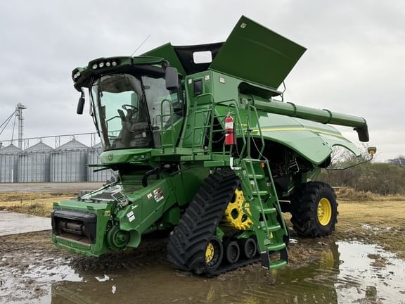 2021 John Deere S790 Equipment Image0