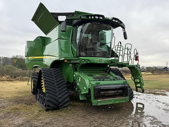 Image of John Deere S790 equipment image 1