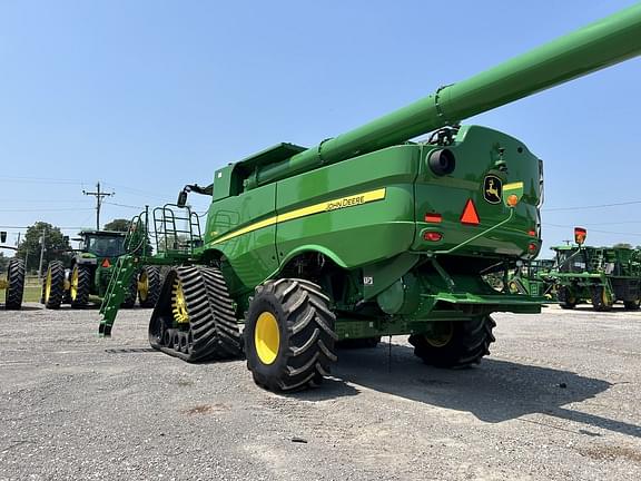 Image of John Deere S790 equipment image 2