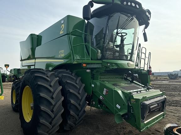 Image of John Deere S790 equipment image 1